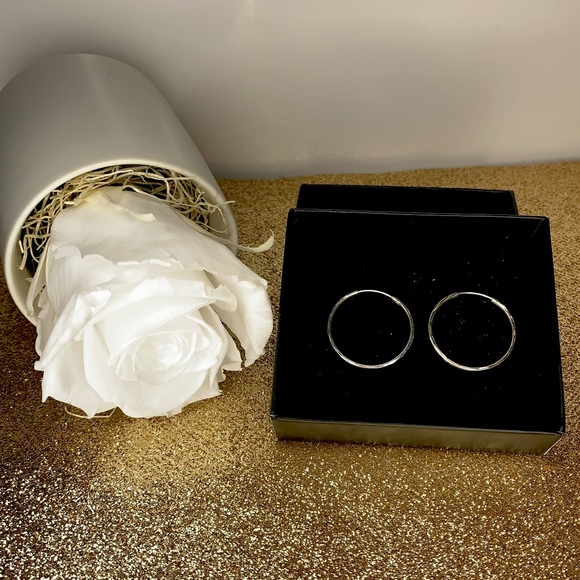 Medium silver hoops ✨ - Picture 1 of 5